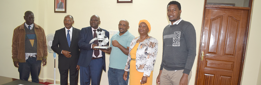 Seku Receives Two Microscopes Aticle